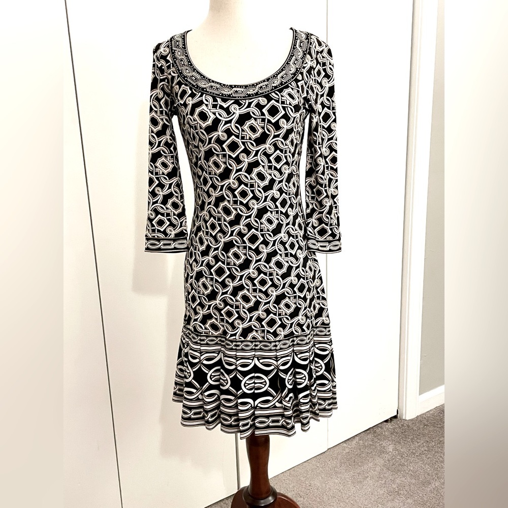 3/4-sleeve, White House Black Market pleated hem dress, Size XXS, Like new